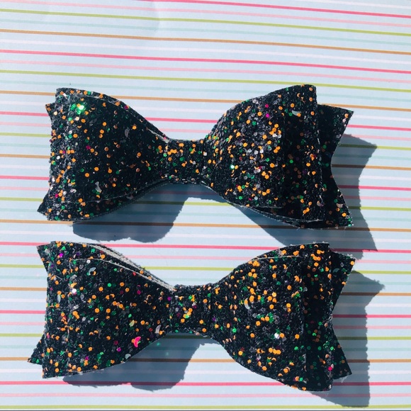 Black Glitter Piggy Tail Hairbows - Picture 2 of 3